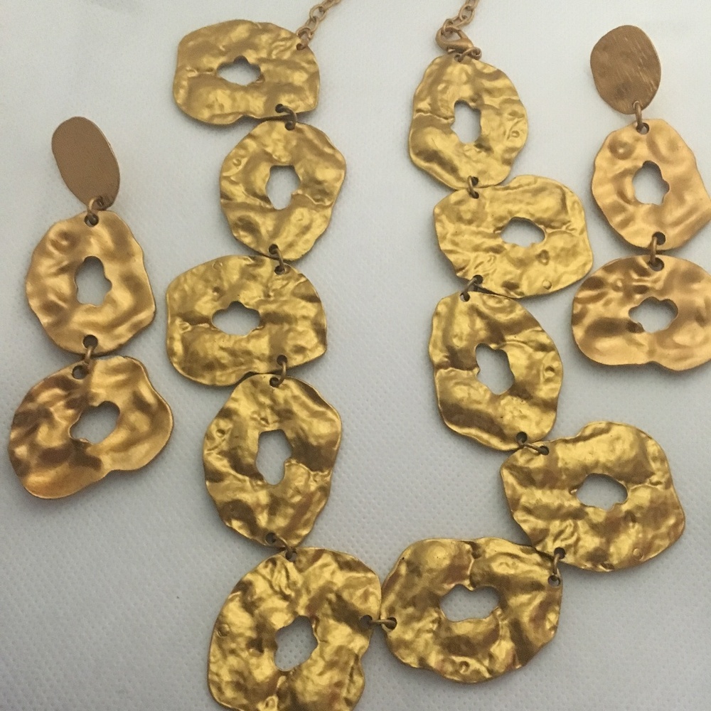 Necklace and Earrings Golden Carved Set